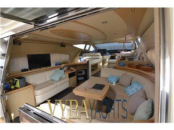 Ferretti Yachts 550