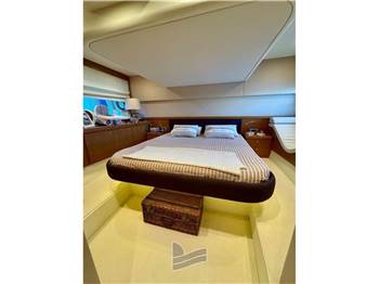Ferretti Yachts FERRETTI 530
