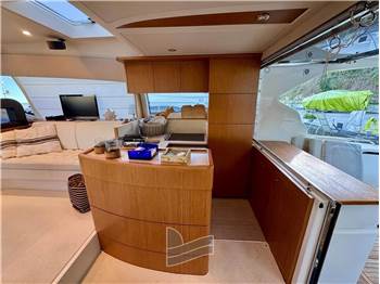 Ferretti Yachts FERRETTI 530