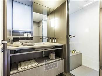 Ferretti Yachts F850 HT