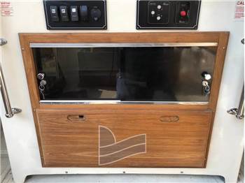 Boston Whaler OUTRAGE 22