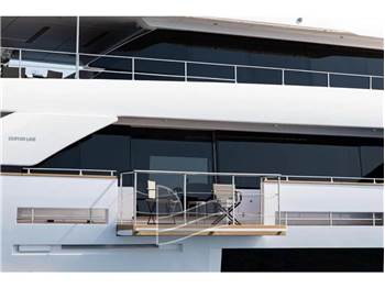 Custom Line Navetta 33