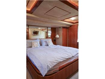 Ferretti Yachts FERRETTI 72