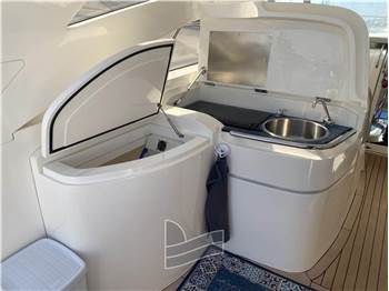 Princess Yachts V 48