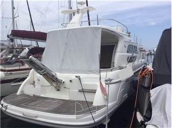 Sealine F 44