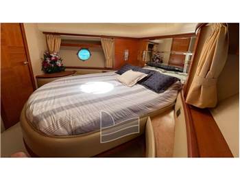 Azimut 62