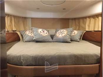 Princess Yachts V 48