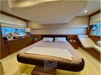 Ferretti Yachts FERRETTI 530