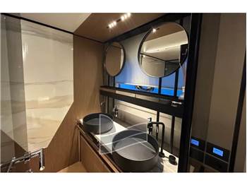 Ferretti Yachts FERRETTI 720