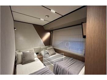 Ferretti Yachts FERRETTI 720
