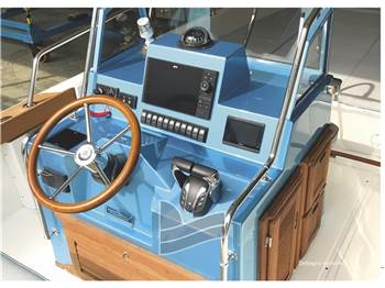 Boston Whaler OUTRAGE 25