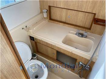 Bertram 28 FBC Full Refit 2020 Mercruiser 5.7