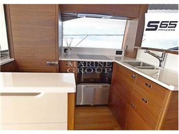 Princess Yachts S65