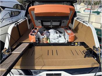 Cranchi A 46 Luxury Tender