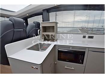 Princess Yachts V55