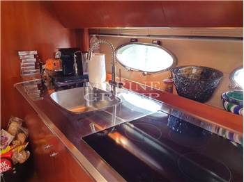 Princess Yachts V58