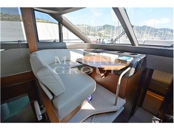 Princess Yachts F70