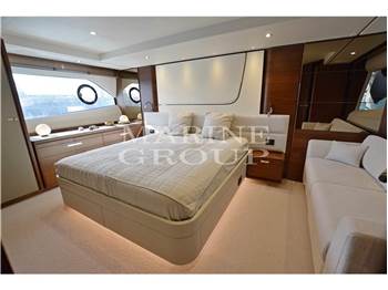 Princess Yachts F70