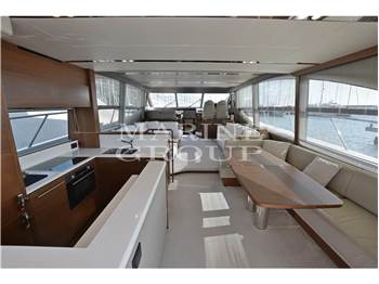 Princess Yachts F70