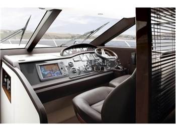 Princess Yachts 64