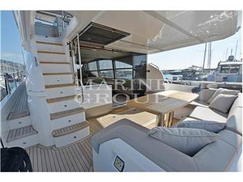 Princess Yachts F70