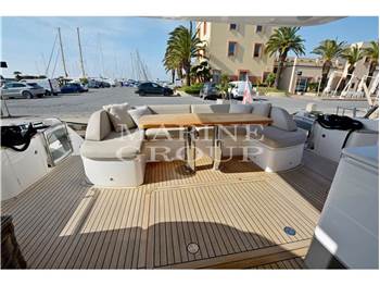 Princess Yachts F70