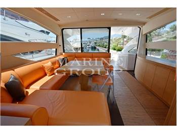 Pershing 64