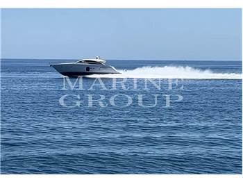 Pershing 64