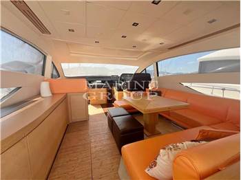 Pershing 64