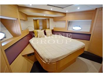 Pershing 64