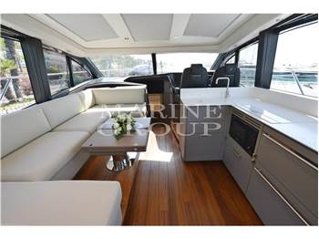 Princess Yachts V55