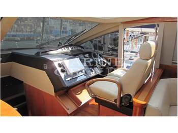 Princess Yachts V 65