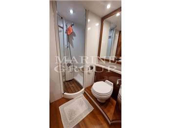 Princess Yachts V 65