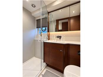 Princess Yachts V55
