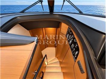 Princess Yachts V55