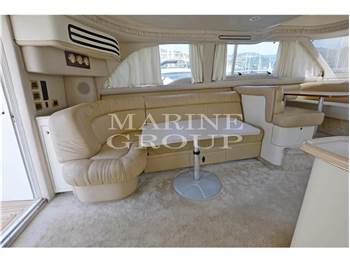 Sea Ray 480 Sedan Bridge