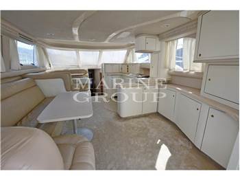 Sea Ray 480 Sedan Bridge