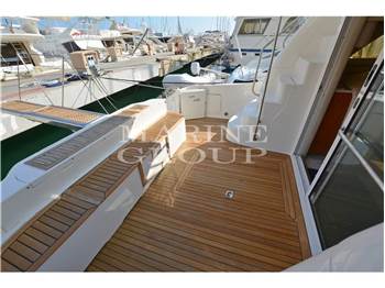 Sea Ray 480 Sedan Bridge