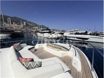 Princess Yachts S65