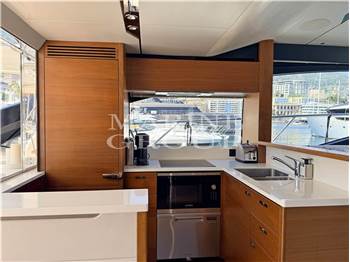 Princess Yachts S65