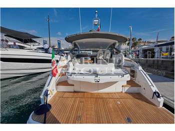 Princess Yachts V40