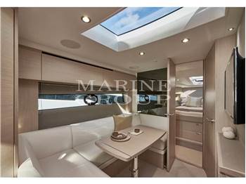 Princess Yachts V40