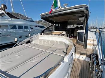 Princess Yachts V55