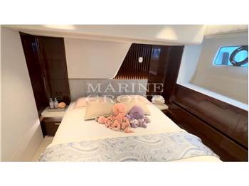 Princess Yachts Y85