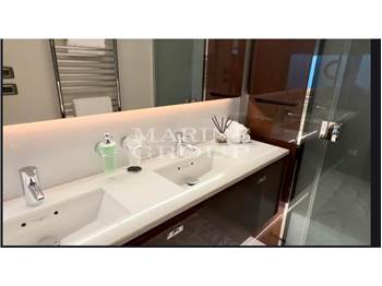 Princess Yachts Y85