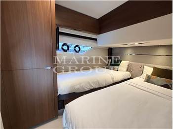 Princess Yachts S65