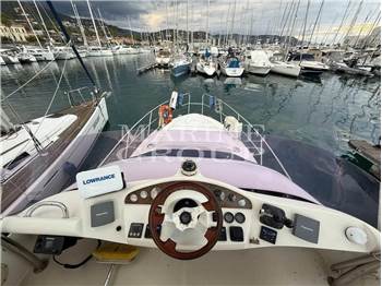 Galeon 330 Fly