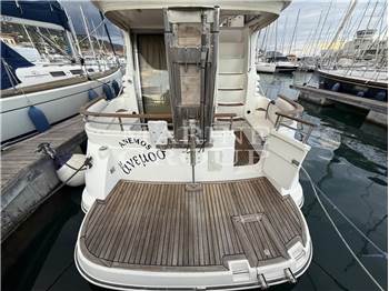 Galeon 330 Fly