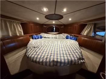 Galeon 330 Fly