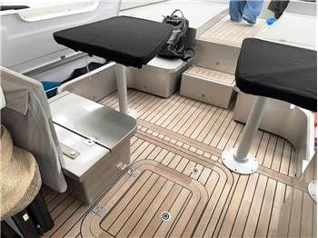 Maxi Dolphin MD51 Power